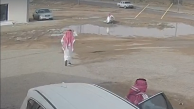 بطل حائل: مواطن ينقذ طفلاً من مستنقع طيني أول أيام العيد