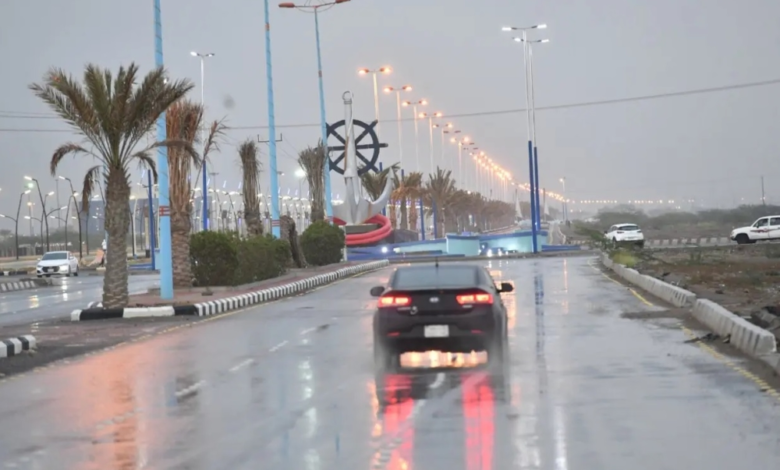 طقس السعودية الأحد: أمطار رعدية وسيول تضرب 11 منطقة