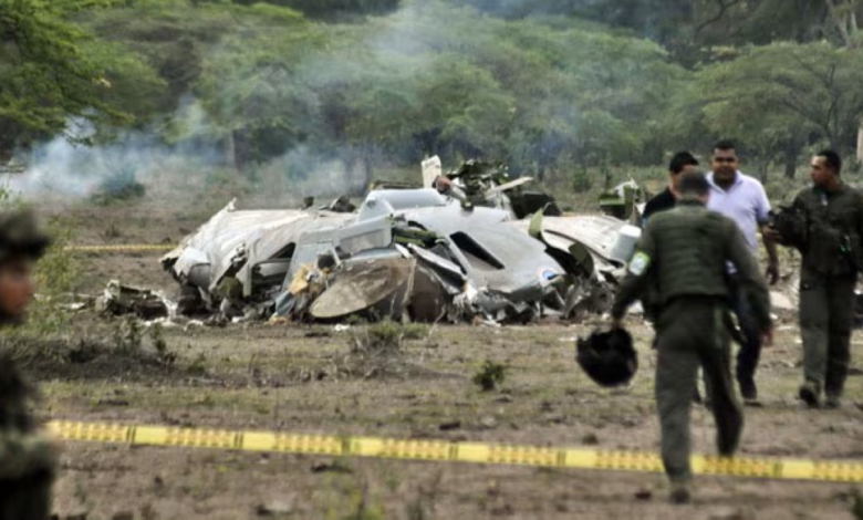 مقتل 80 جندياً في تحطم طائرة عسكرية جنوب كولومبيا