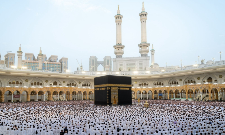 نصف مليون مستفيد من التحلل المجاني بالمسجد الحرام برمضان