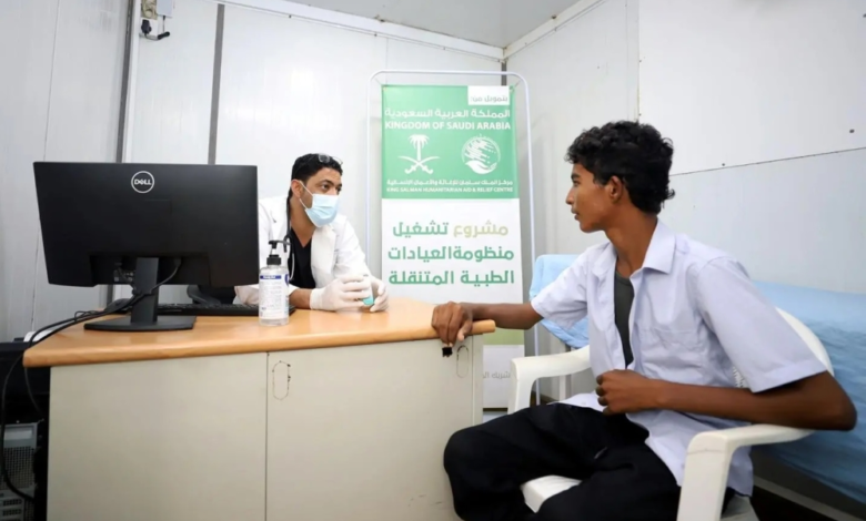 العيادات الطبية المتنقلة في عبس تخدم 679 مستفيداً