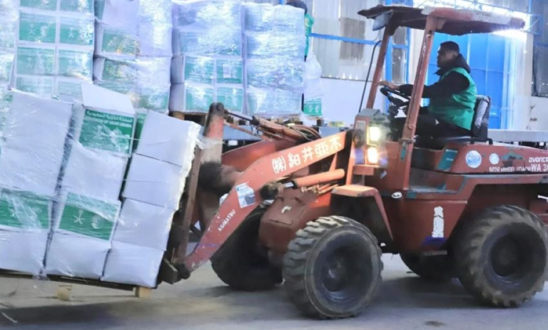 وصول قافلة مساعدات سعودية جديدة إلى غزة لدعم النازحين