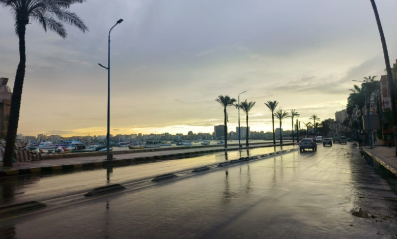 إنذار أحمر: أمطار غزيرة على 10 مناطق بالسعودية الخميس