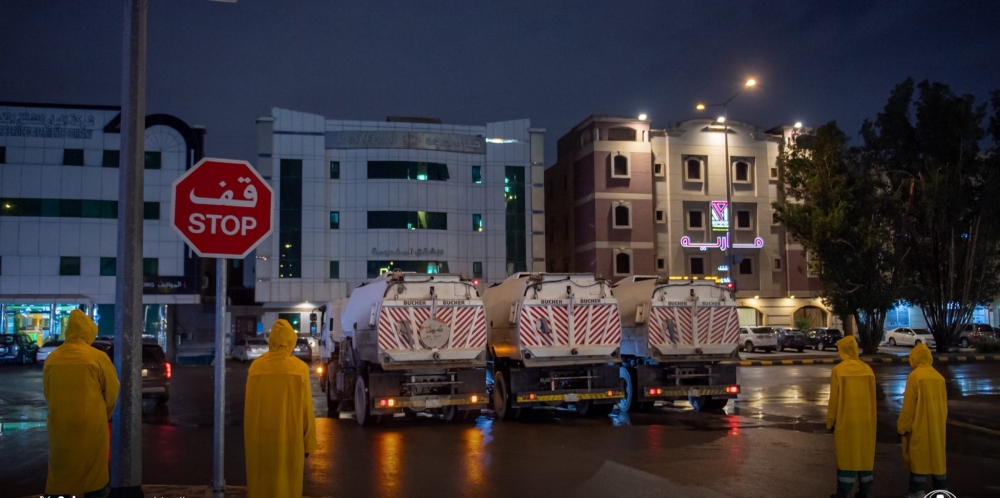 أمانة الرياض تواصل جاهزيتها لمواجهة الحالة المطرية - اليوم