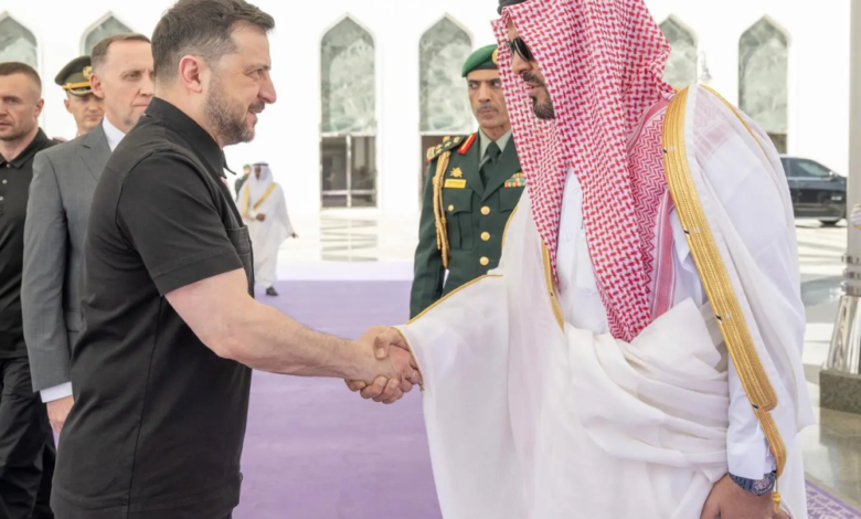 مغادرة الرئيس الأوكراني جدة: تفاصيل الزيارة والدور السعودي