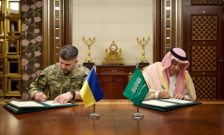 السعودية وأوكرانيا توقعان مذكرة في المشتريات الدفاعية