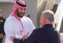 ولي العهد يودع ملك الأردن وأمير قطر عقب مغادرتهما جدة