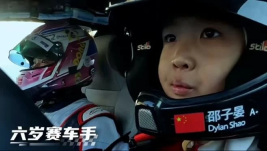 A five-year-old Chinese child prodigy drives rally cars and amazes the world