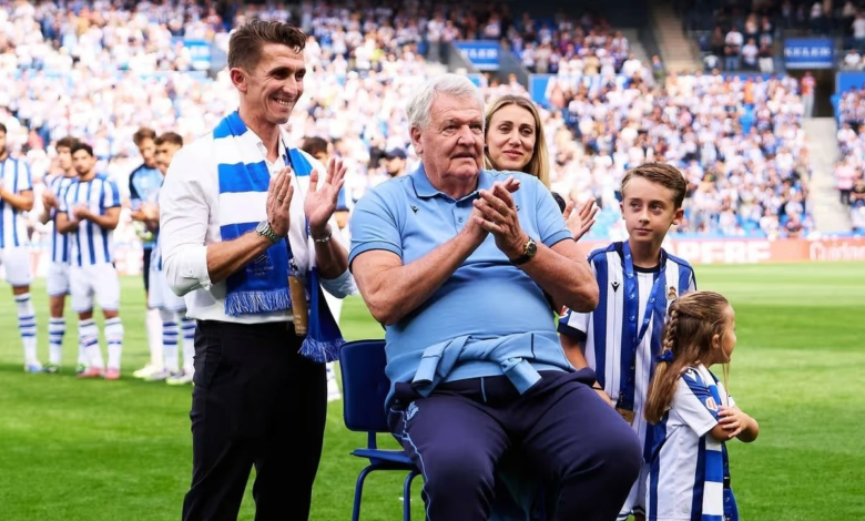 جون توشاك ينفي إصابته بالخرف ويرد على ادعاءات نجله