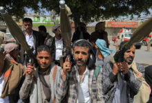 تقارير: ممارسات الحوثيين تكبد الاقتصاد اليمني خسائر فادحة