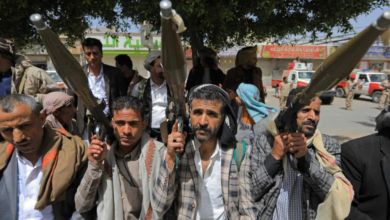 تقارير: ممارسات الحوثيين تكبد الاقتصاد اليمني خسائر فادحة