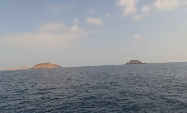 حقيقة لغز طائرة جزيرة ميون ومصادر تنفي محاولة الإنزال