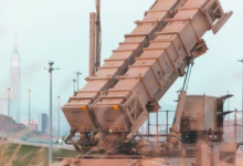 إيران توسع حرب الطاقة في الخليج: تداعيات أمن الملاحة