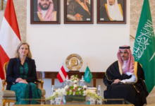 وزير الخارجية السعودي يبحث مستجدات المنطقة مع النمسا