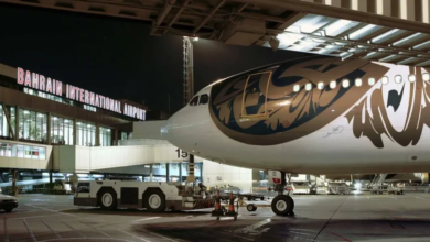 البحرين تعيد فتح مجالها الجوي واستئناف الرحلات تدريجياً