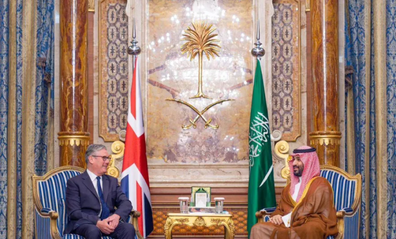 السعودية وبريطانيا: جهود مشتركة لتعزيز أمن واستقرار المنطقة