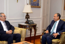 أسباب تأخر لجنة إدارة غزة في استلام مهامها وتداعيات ذلك