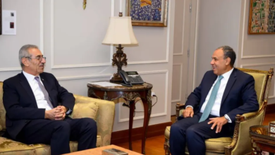 أسباب تأخر لجنة إدارة غزة في استلام مهامها وتداعيات ذلك