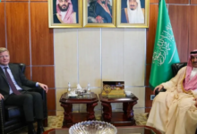 مباحثات آل جابر وغروندبرغ لحسم ملف المحتجزين في اليمن