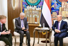 دعوة يمنية لمعالجة جذور الأزمة المرتبطة بإيران وتأثيرها