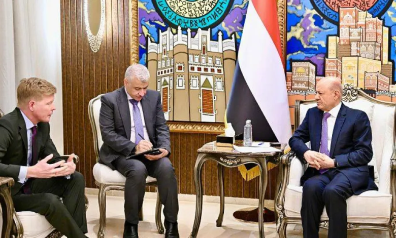 دعوة يمنية لمعالجة جذور الأزمة المرتبطة بإيران وتأثيرها