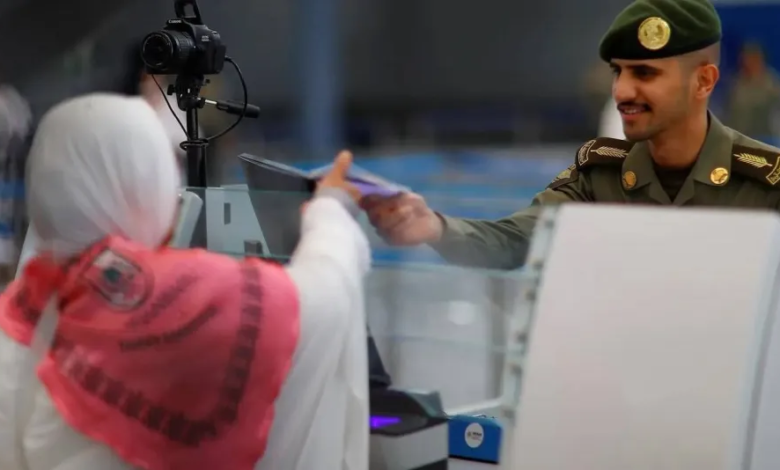 السعودية تبدأ استقبال طلائع الحجاج لموسم الحج الجديد