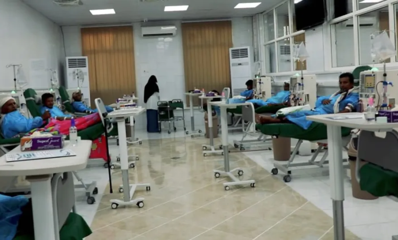 انقطاع الكهرباء يهدد حياة مرضى الكلى في الحديدة اليمنية