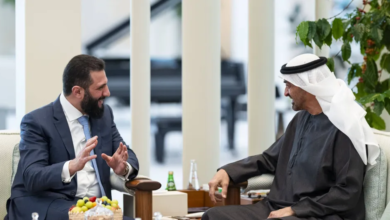 محمد بن زايد والشرع يبحثان تعزيز العلاقات الإماراتية السورية