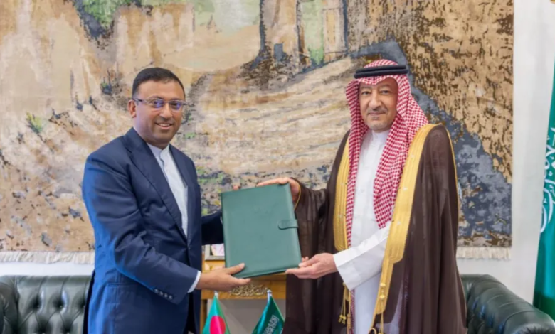 ولي العهد السعودي يتلقى رسالة من رئيسة وزراء بنغلاديش