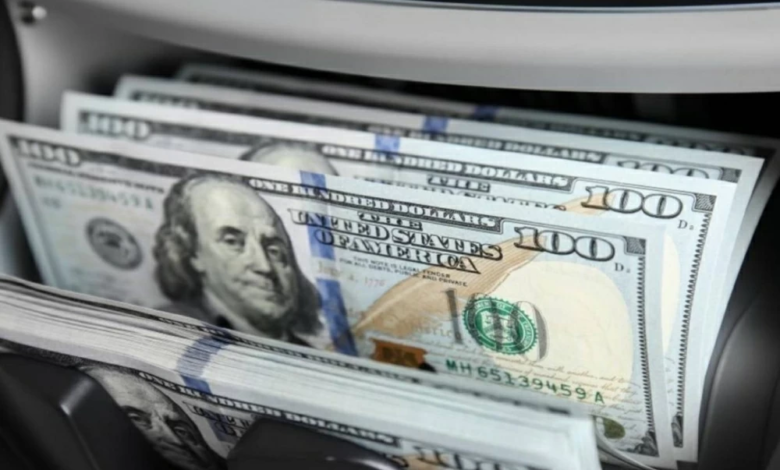 تراجع سعر الدولار في مصر اليوم دون 54 جنيها بالبنوك