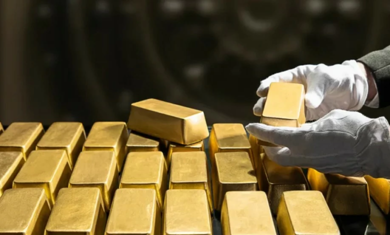 أسعار الذهب تحقق مكاسب للأسبوع الثالث رغم ارتفاع الدولار