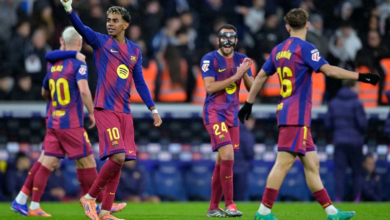 ديربي كتالونيا: برشلونة يواجه إسبانيول لتعزيز الصدارة