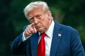 ترمب يعلن توجه ناقلات عملاقة لتعزيز صادرات النفط الأمريكية