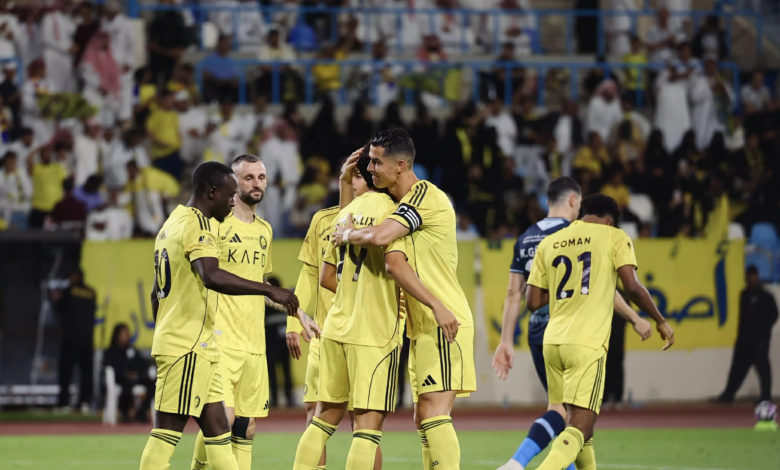 نادي النصر يعزز صدارته لدوري روشن بثنائية في شباك الأخدود