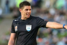 الحكم الأسترالي شون إيفانز يدير مباراة الهلال والسد في آسيا