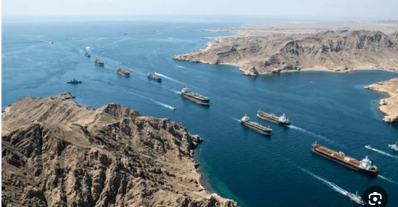 حصار مضيق هرمز: 13 مليار دولار خسائر الاقتصاد الإيراني