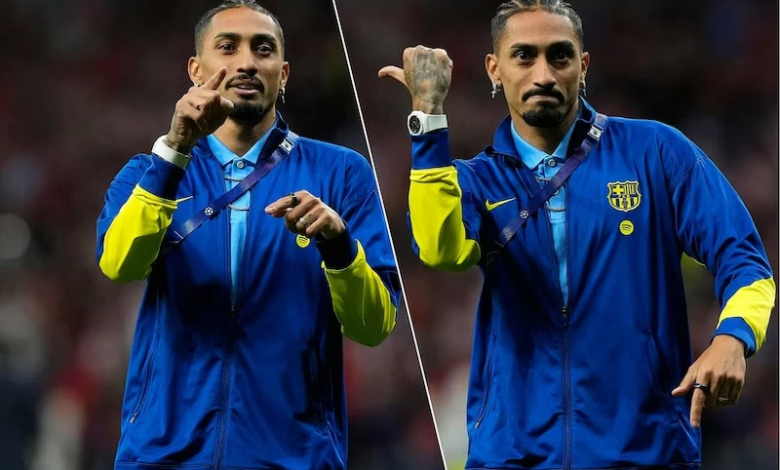 رافينيا نجم برشلونة يعتذر لجماهير أتلتيكو مدريد