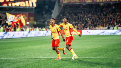 تألق سعود عبد الحميد يقود لانس لفوز مثير بالدوري الفرنسي