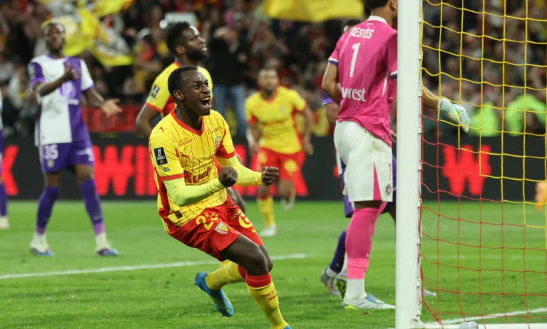 سعود عبدالحميد يقود لانس لريمونتادا مثيرة ضد تولوز