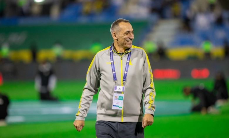 لماذا تم اختيار دونيس مدرباً للمنتخب السعودي؟ تحليل الأسباب