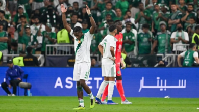 زكريا هوساوي يعتذر لجماهير الأهلي بعد طرد نهائي آسيا