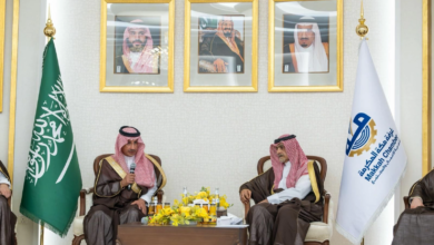 وزير السياحة يبحث استعدادات قطاع الضيافة لموسم الحج بمكة