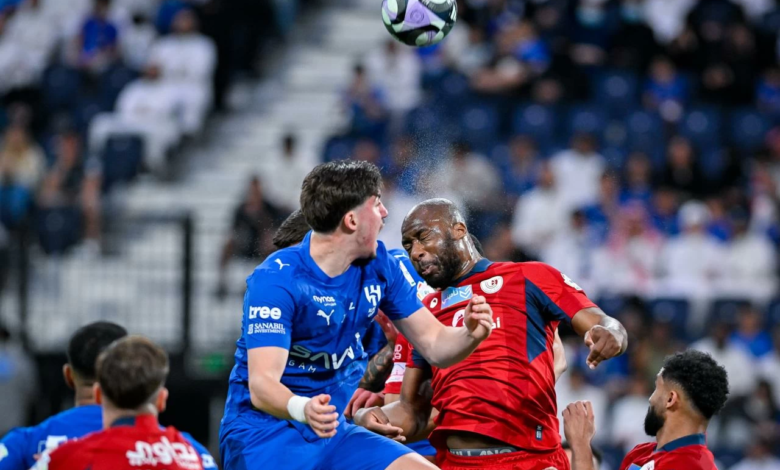 الهلال يهزم ضمك ويقلص الفارق مع النصر في صراع لقب الدوري