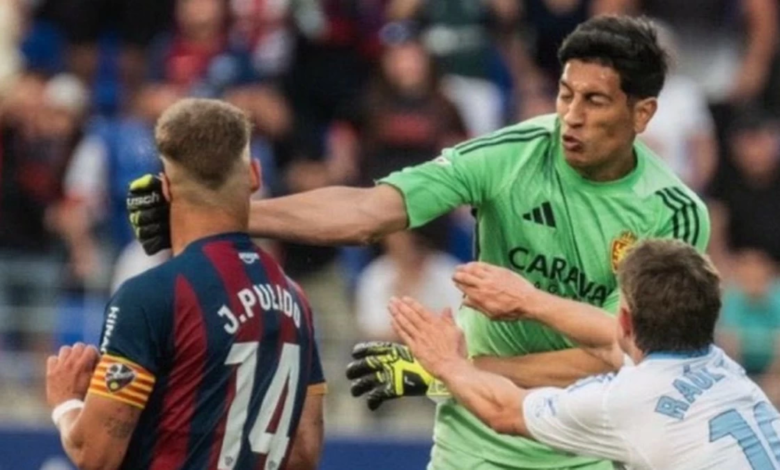 إيقاف حارس سرقسطة 12 مباراة بسبب لكمة في ديربي أراغون