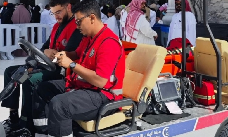 الهلال الأحمر السعودي يباشر 69 ألف بلاغ في مكة والمدينة