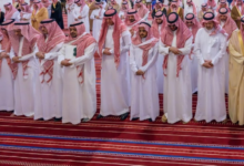 أمير الرياض يؤدي صلاة الميت على الأميرة الجوهرة بنت فيصل