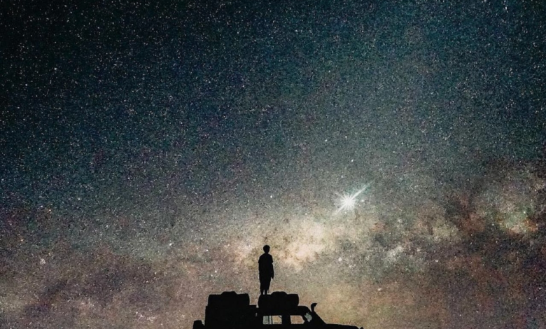 الظواهر الفلكية في أبريل: زخة القيثاريات ووداع الجوزاء