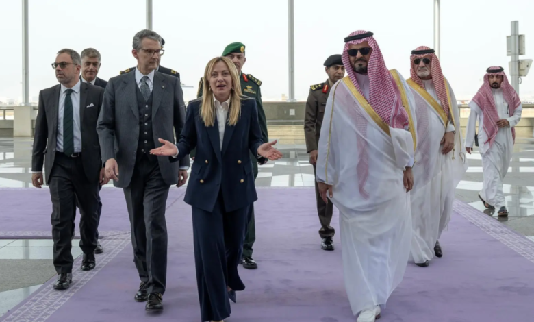 وصول رئيسة وزراء إيطاليا جورجيا ميلوني إلى جدة وتفاصيل الزيارة