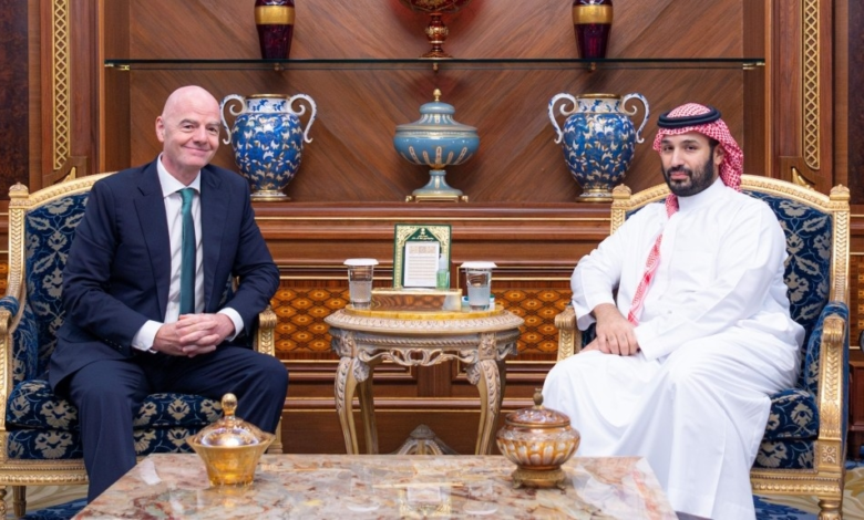 لقاء ولي العهد ورئيس الفيفا: تعزيز التعاون الرياضي