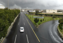 أمطار غزيرة وسيول على عسير وجازان حتى العاشرة مساءً